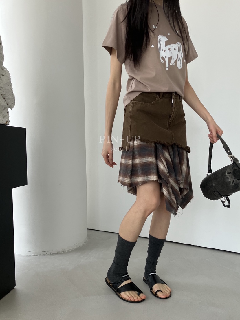 PIN-UP韓國直郵實拍女士新款26春夏半身裙中短裙不對稱格紋PIN-UP半身裙/中短裙