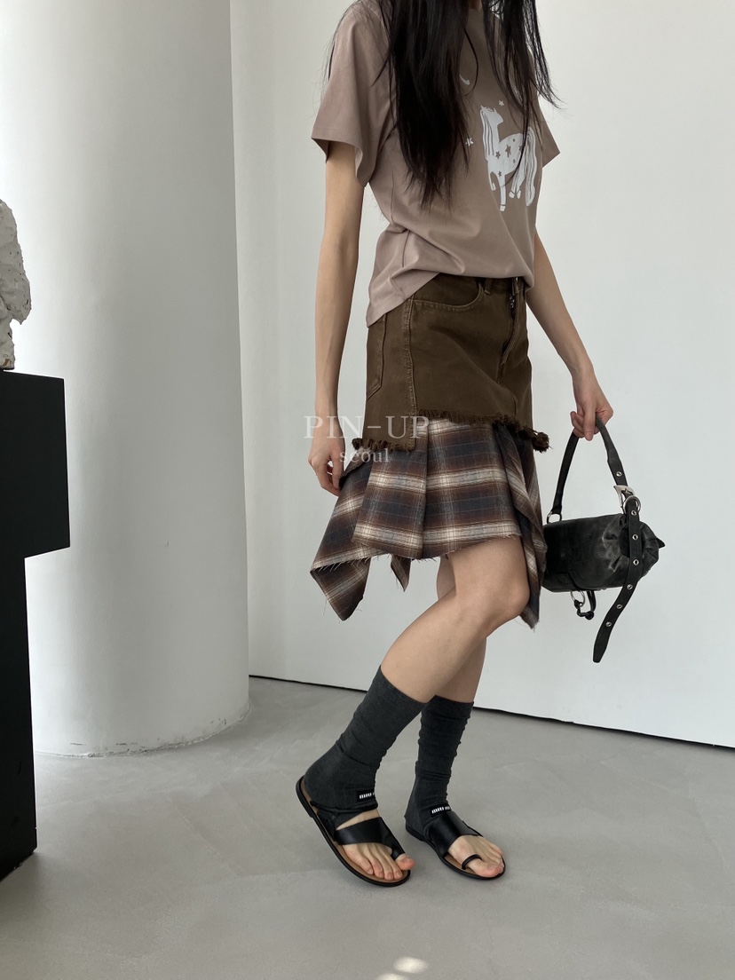 PIN-UP韓國直郵實拍女士新款26春夏半身裙中短裙不對稱格紋PIN-UP半身裙/中短裙