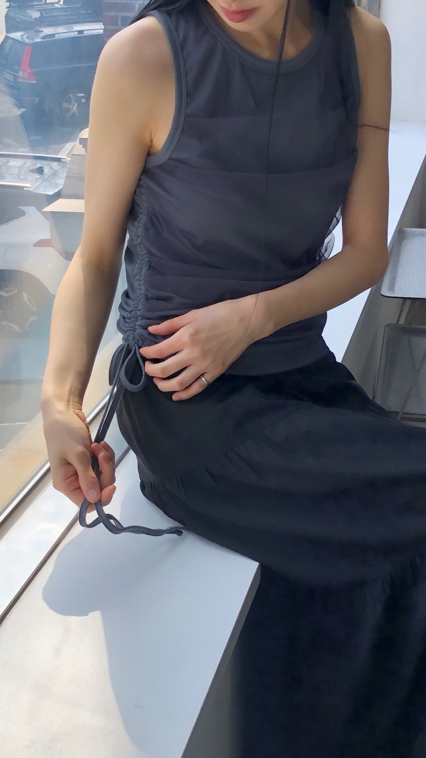 OVER RICH韓國直郵實拍女裝新款推薦熱賣時尚職業吊帶背心OVER RICH吊帶/背心