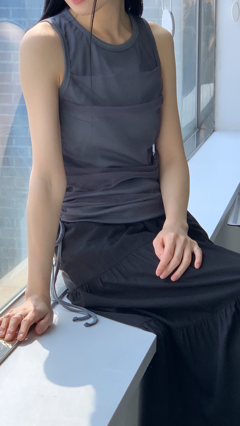 OVER RICH韓國直郵實拍女裝新款推薦熱賣時尚職業吊帶背心OVER RICH吊帶/背心