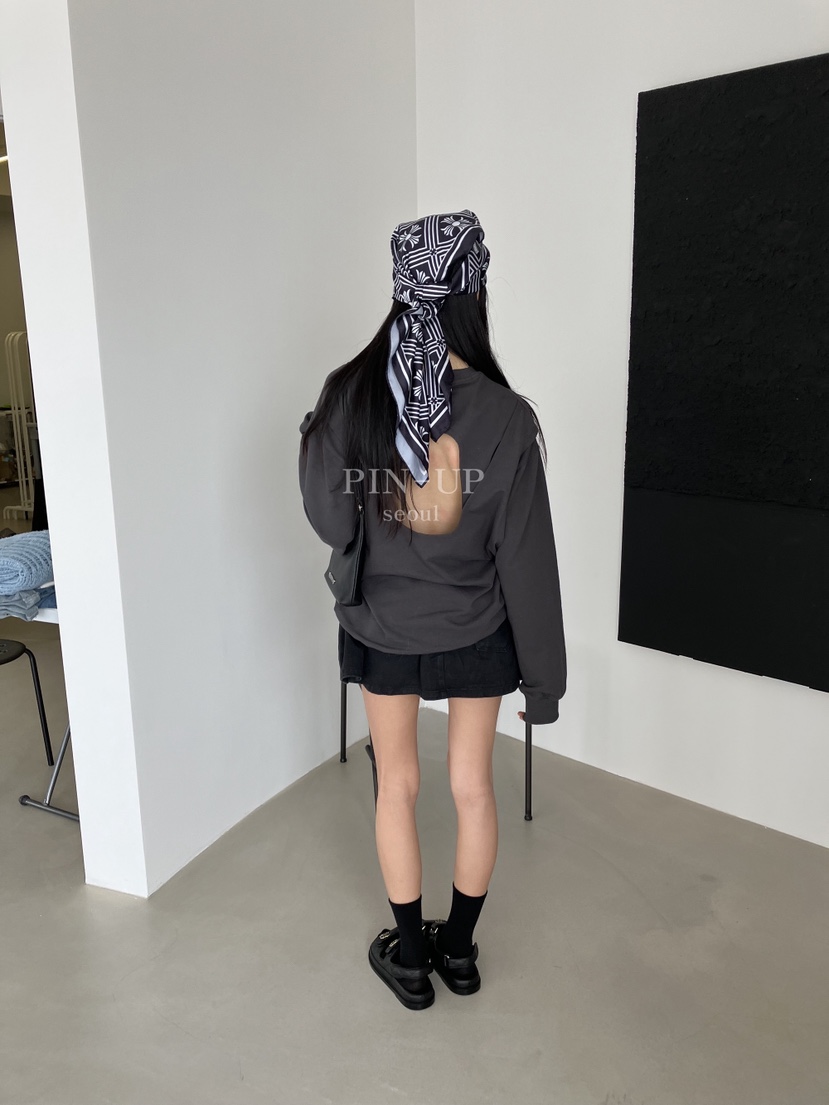 PIN-UP韓國直郵實拍女裝新款時尚人氣職業推薦熱賣休閑衛衣PIN-UP衛衣