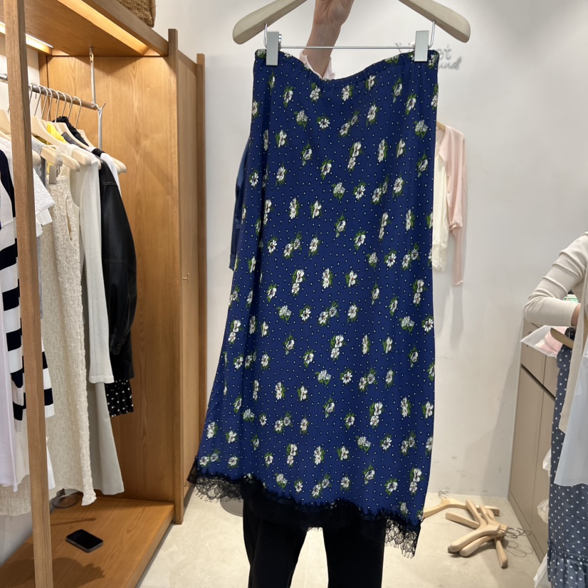 VELVET UNDERGROUND韓國直郵實拍女裝新款熱賣半身裙中短裙蕾絲VELVET UNDERGROUND半身裙/中短裙圖色1