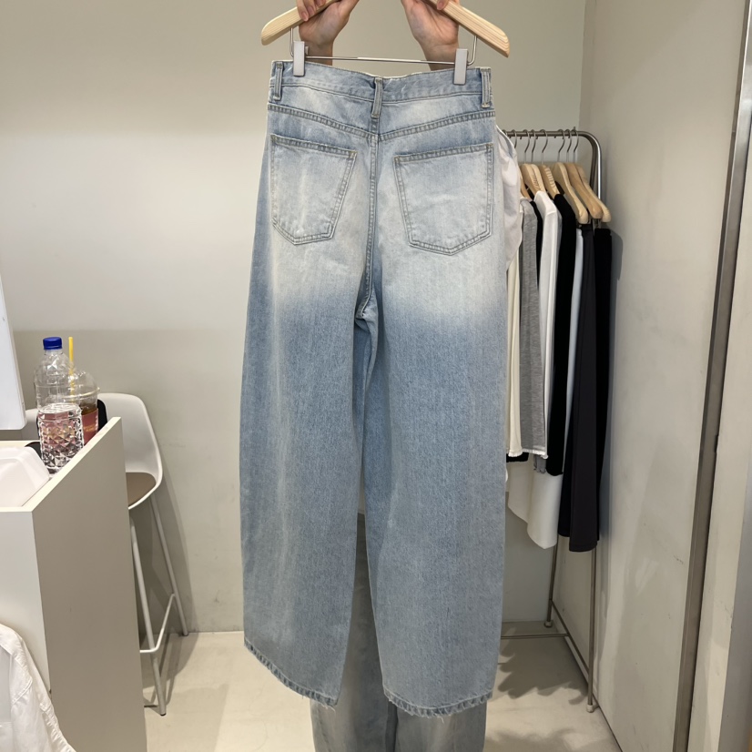 OUTRENE韓國東大門直郵女裝新品職業時尚26春夏推薦牛仔褲OUTRENE牛仔褲