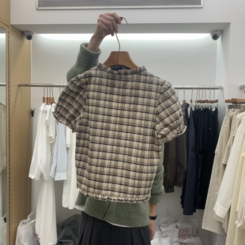 DRESS ROOM韓國直郵女裝新款熱賣時尚襯衫蕾絲衫荷葉邊格紋DRESS ROOM襯衫/蕾絲衫