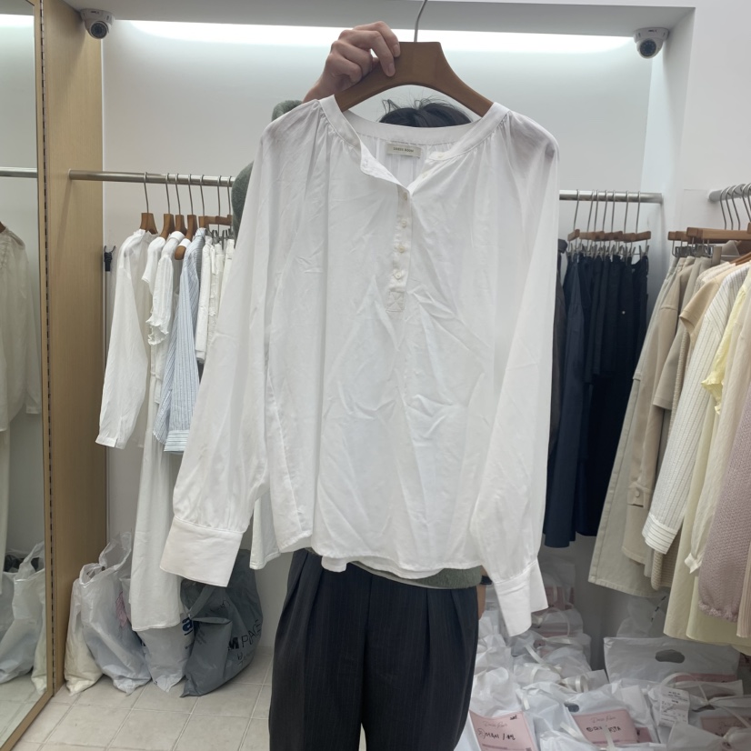 DRESS ROOM韓國東大門代購女裝新款熱賣26春夏襯衫蕾絲衫褶皺DRESS ROOM襯衫/蕾絲衫圖色2