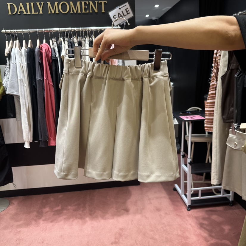 DAILY MOMENT韓國東大門直郵女裝新款時尚熱賣休閑推薦短裙DAILY MOMENT短裙