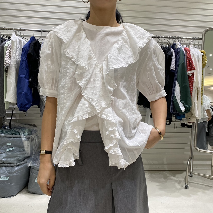 BRICKLANE韓國東大門直郵女士新款休閑襯衫蕾絲衫蕾絲褶皺BRICKLANE襯衫/蕾絲衫圖色2