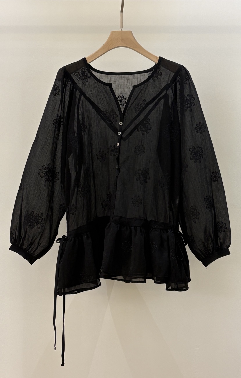 MUSHROOM-A韓國東大門直郵女裝新品職業人氣襯衫蕾絲衫刺繡MUSHROOM襯衫/蕾絲衫圖色2