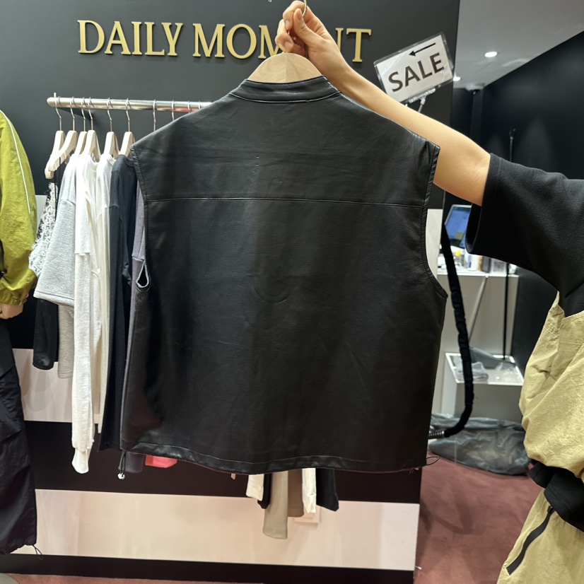 DAILY MOMENT韓國直郵女裝新款職業26春夏推薦人氣時尚馬甲DAILY MOMENT馬甲