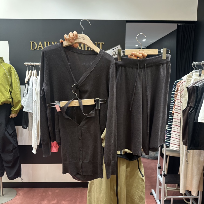 DAILY MOMENT韓國東大門直郵女士新品熱賣休閑人氣時尚套裝DAILY MOMENT套裝圖色3