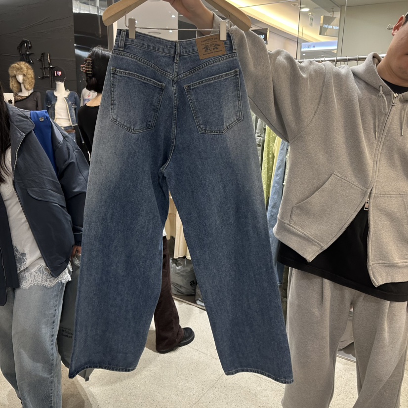 SUNDER MARKET韓國直郵實拍女士新品推薦熱賣人氣牛仔褲SUNDER MARKET牛仔褲