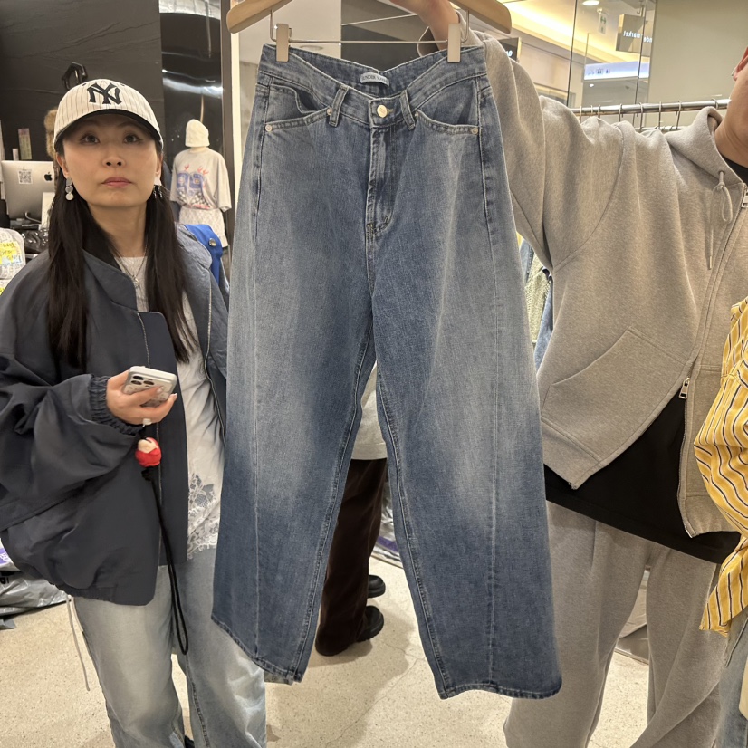 SUNDER MARKET韓國直郵實拍女士新品推薦熱賣人氣牛仔褲SUNDER MARKET牛仔褲圖色1