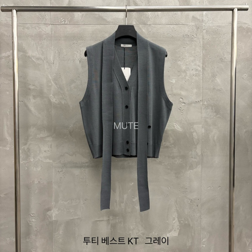 MUTE-P韓國直郵實拍女裝新款職業推薦人氣時尚馬甲含圍巾MUTE馬甲