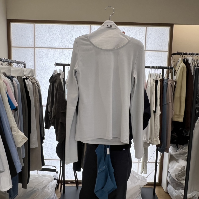 FLAT韓國直郵女士新款人氣26春夏推薦熱賣時尚休閑長袖T恤FLAT長袖T恤圖色1