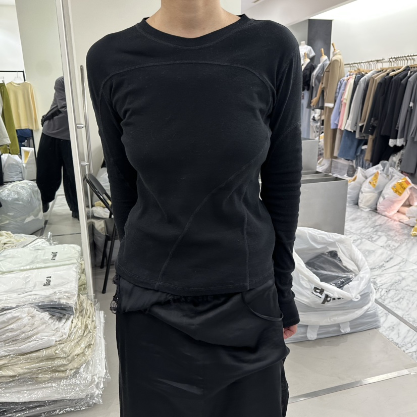 DIARRA韓國東大門直郵女士新款熱賣推薦26春夏人氣長袖T恤DIARRA長袖T恤圖色2