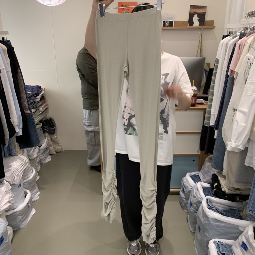 ARE韓國東大門直郵女裝新款時尚打底褲鯊魚褲緊身褲褶皺雙層ARE YOU/ARE打底褲/鯊魚褲圖色1