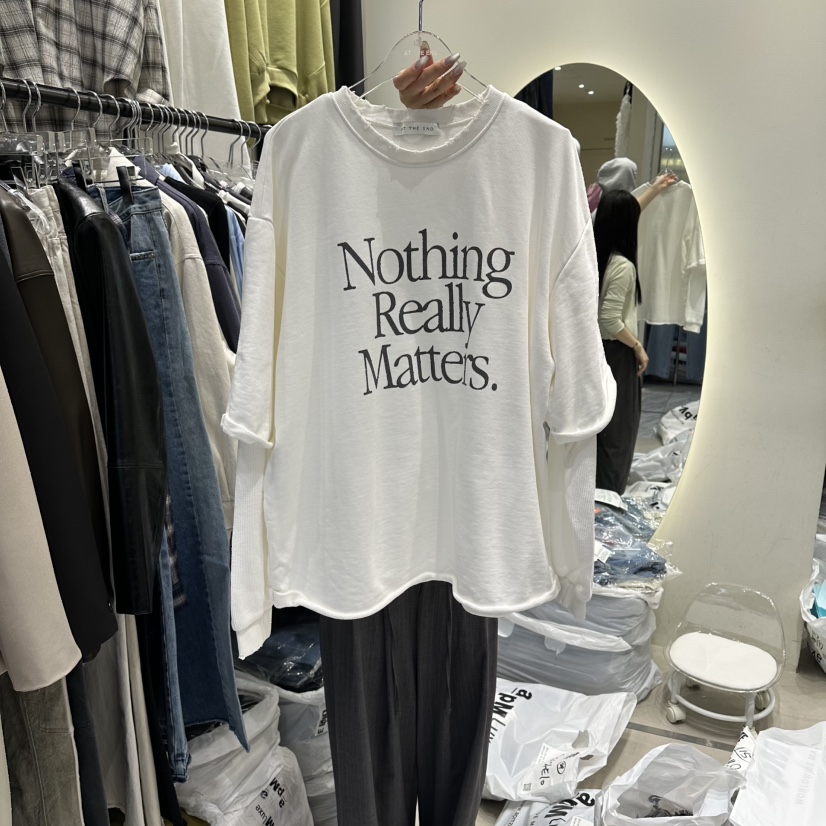 AT THE END韓國東大門代購女裝新品職業時尚推薦熱賣T恤AT THE ENDT恤圖色1