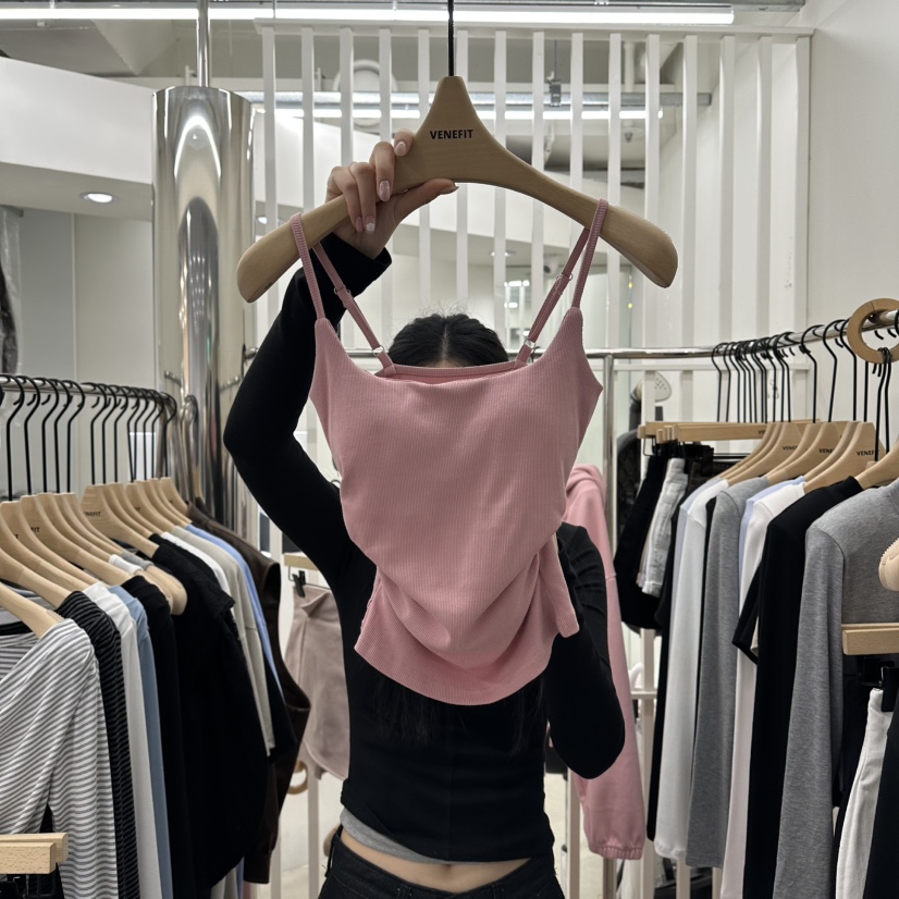 VENEFIT韓國東大門直郵女裝新款26春夏熱賣職業吊帶背心褶皺VENEFIT/JENNIE吊帶/背心圖色2