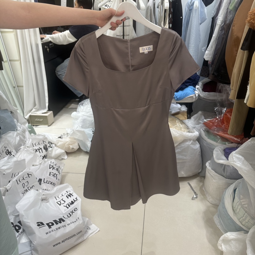 EGG IS韓國東大門代購女士新款休閑26春夏時尚推薦連衣裙EGG IS連衣裙圖色1