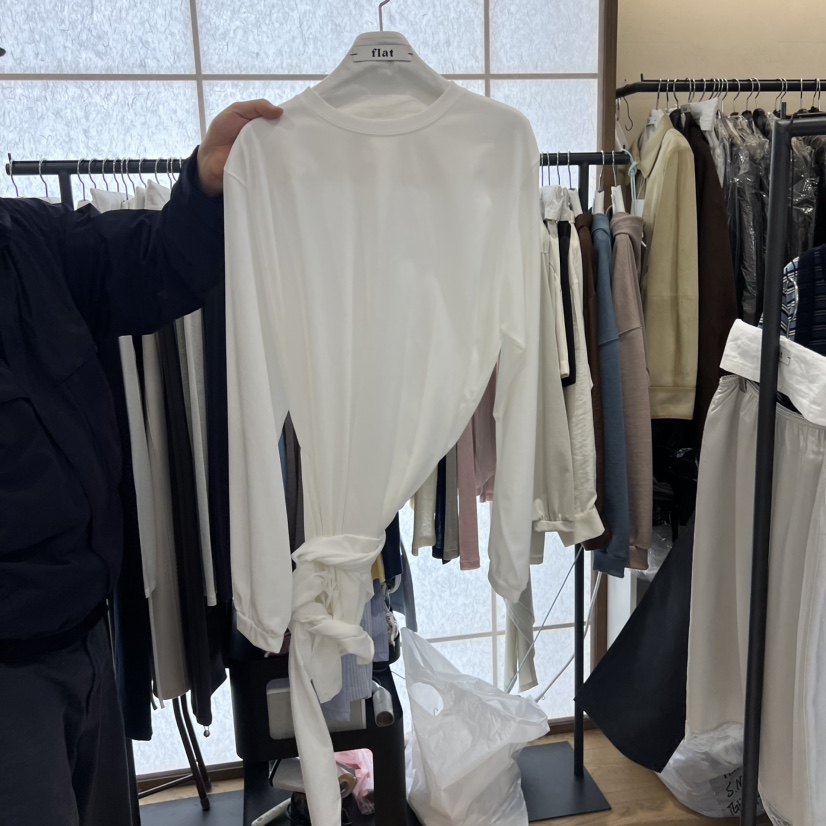 FLAT韓國直郵女士新款時尚職業人氣26春夏休閑熱賣長袖T恤FLAT長袖T恤圖色1