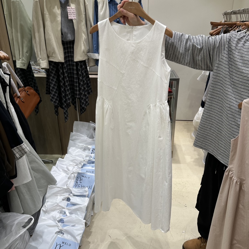 MELO韓國直郵女裝新款推薦26春夏時尚人氣熱賣連衣裙褶皺MELO連衣裙圖色1