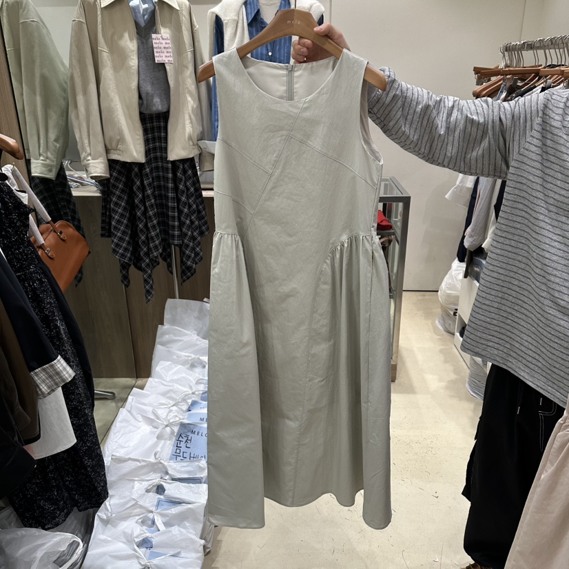 MELO韓國直郵女裝新款推薦26春夏時尚人氣熱賣連衣裙褶皺MELO連衣裙圖色3
