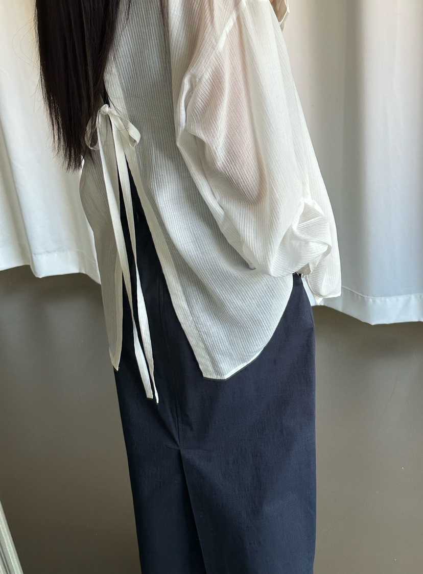 LE VASE韓國直郵實拍女裝新品職業人氣休閑推薦襯衫蕾絲衫LE VASE襯衫/蕾絲衫