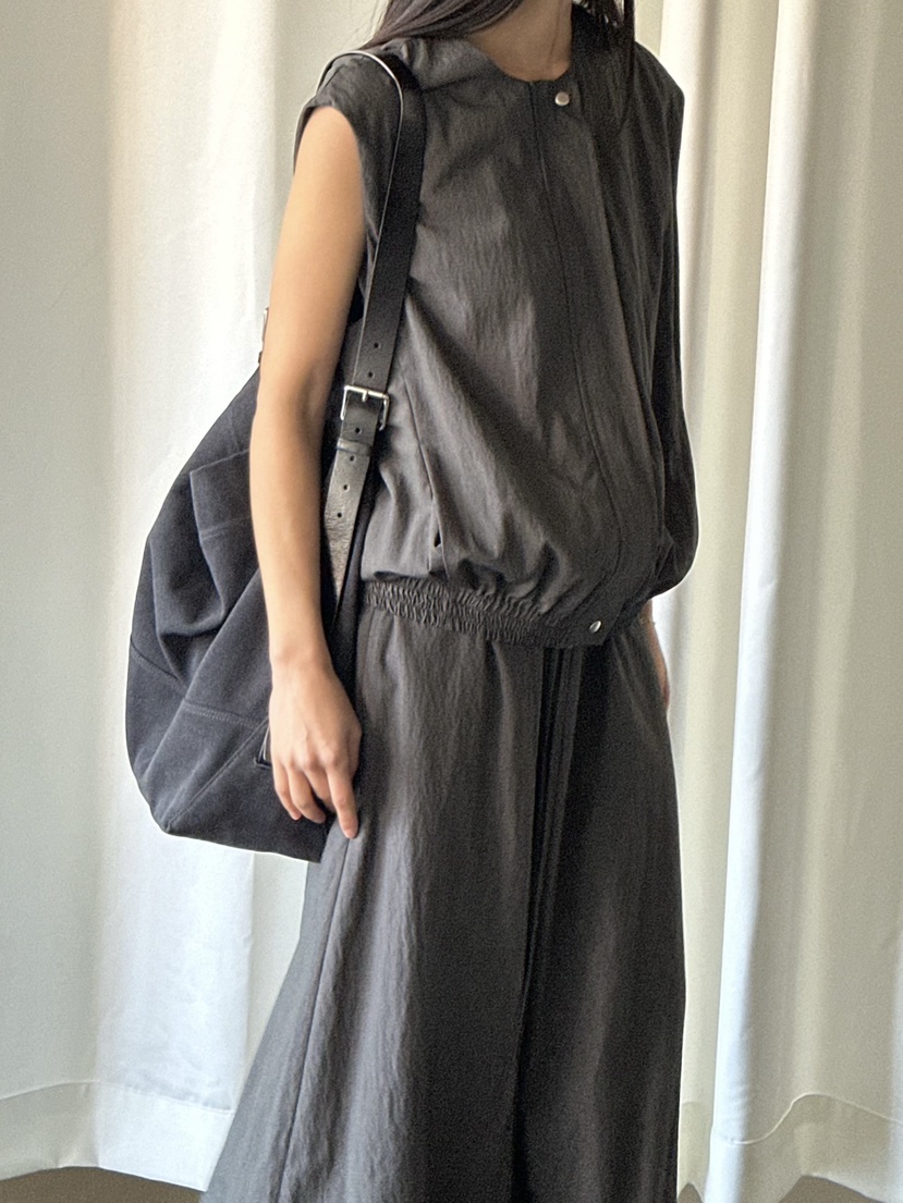 LE VASE韓國代購女士新款職業人氣熱賣26春夏時尚推薦長裙LE VASE長裙