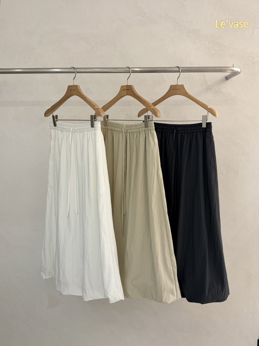 LE VASE韓國代購女士新款職業人氣熱賣26春夏時尚推薦長裙LE VASE長裙