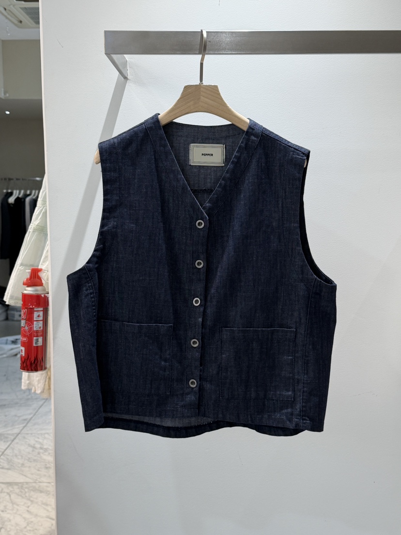 PEPPER-L韓國東大門代購女裝新品休閑熱賣人氣推薦時尚馬甲PEPPER馬甲圖色1