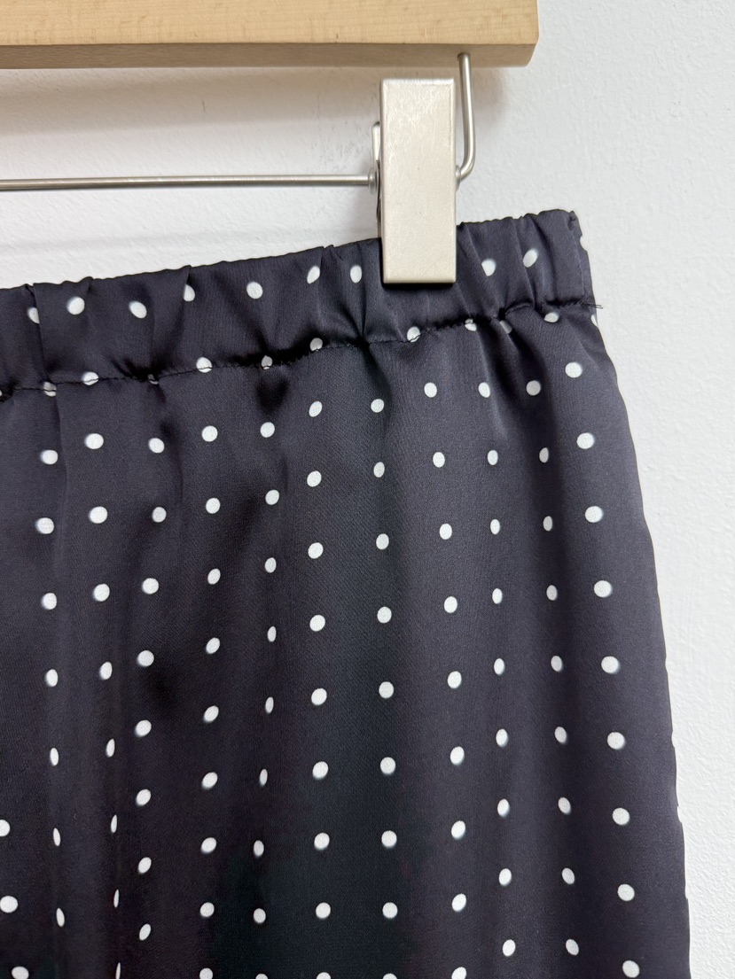 YIKHO STYLE韓國直郵實拍女裝新品26春夏半身裙中短裙不對稱YIKHO STYLE半身裙/中短裙