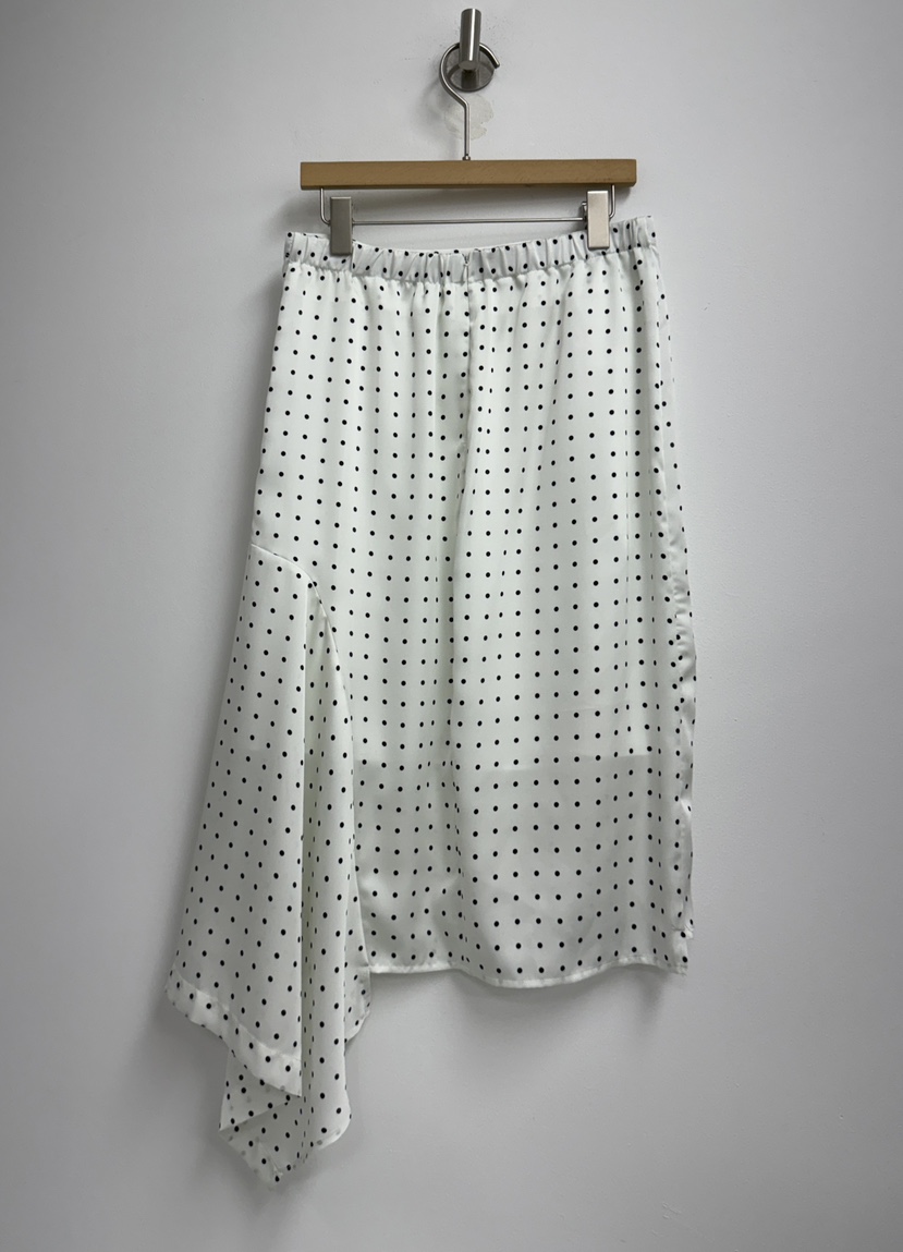 YIKHO STYLE韓國直郵實拍女裝新品26春夏半身裙中短裙不對稱YIKHO STYLE半身裙/中短裙