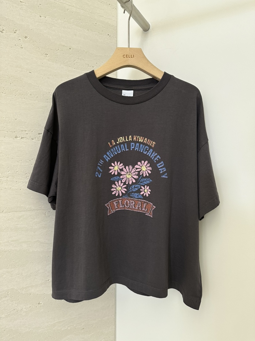 CELLI韓國東大門直郵女裝新款熱賣人氣職業時尚推薦T恤花朵CELLIT恤圖色3