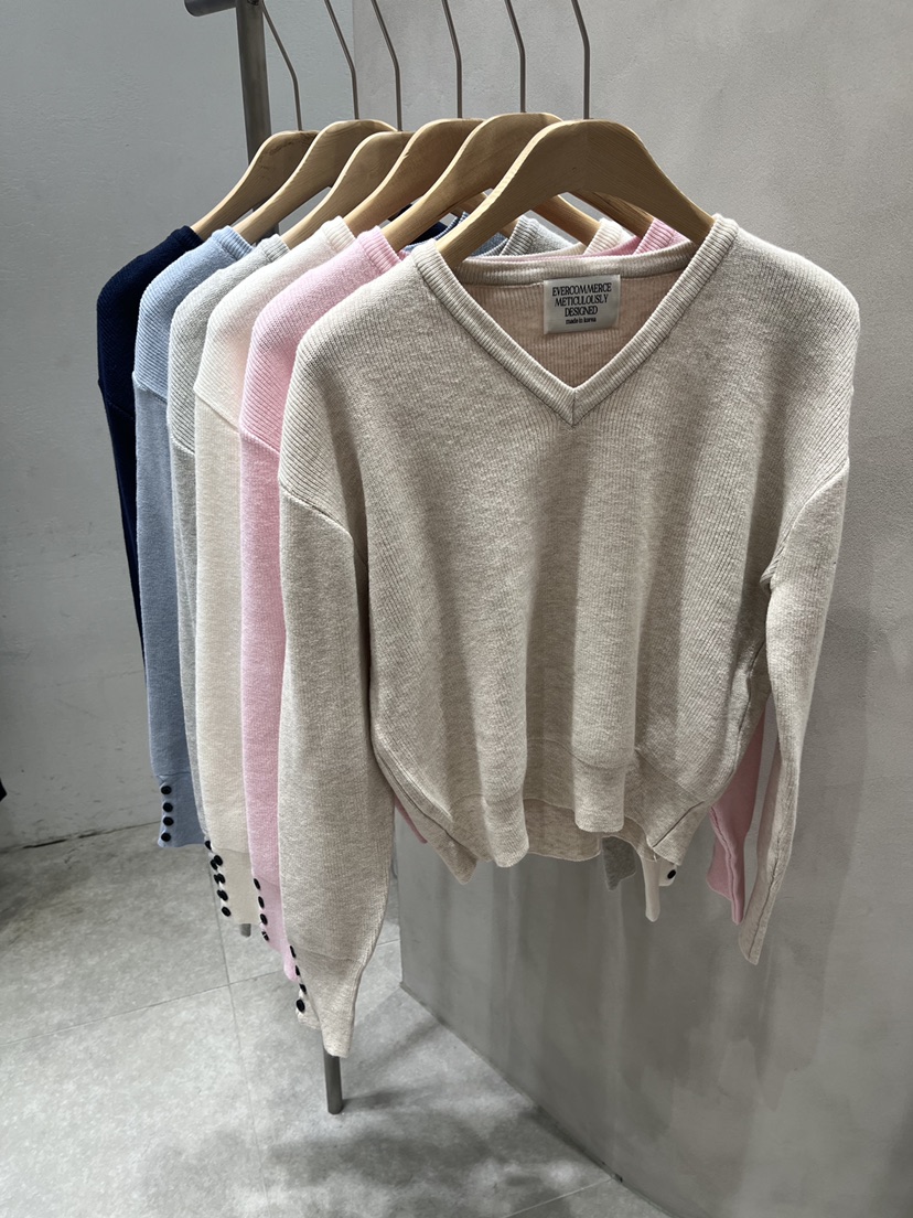 EVERCOMMERCE METICULOUSLY DESIGNED韓國代購女士新品職業針織衫EVERCOMMERCE METICULOUSLY DESIGNED針織衫