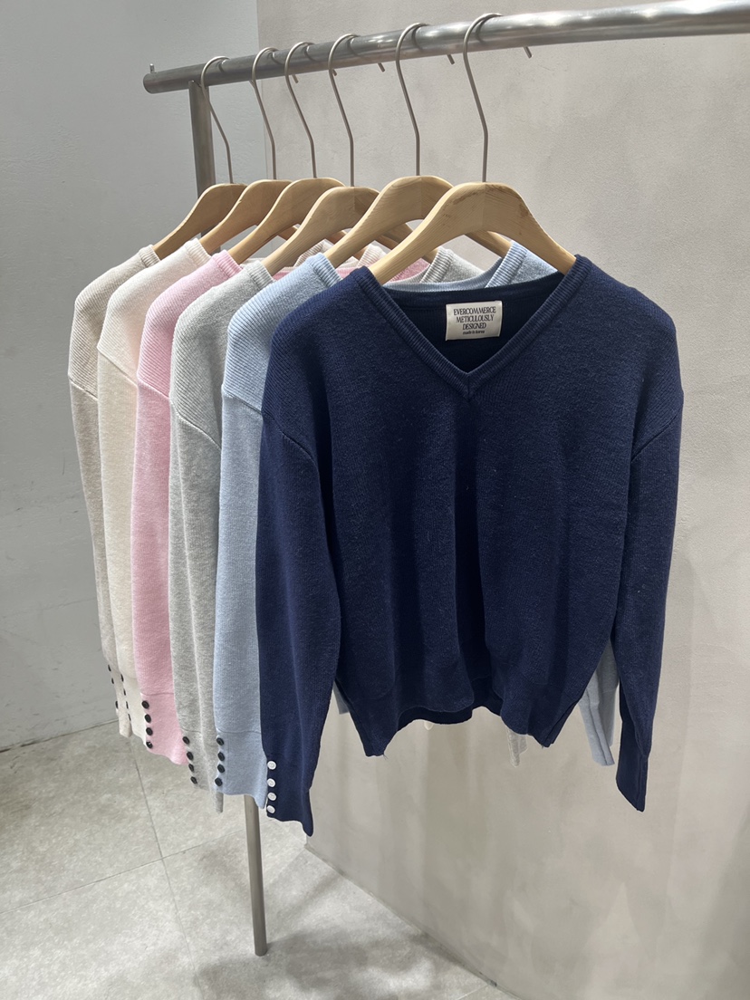 EVERCOMMERCE METICULOUSLY DESIGNED韓國代購女士新品職業針織衫EVERCOMMERCE METICULOUSLY DESIGNED針織衫