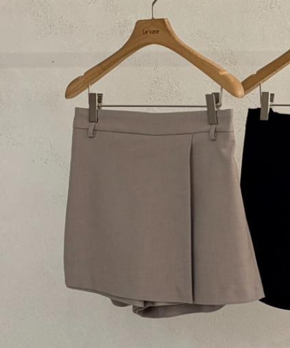 LE VASE韓國東大門代購女裝新品推薦人氣職業熱賣26春夏裙褲LE VASE裙褲圖色1
