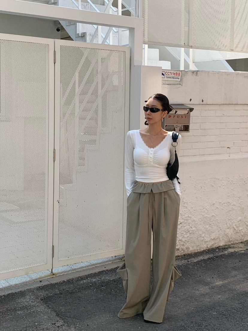 REVE CITE-L韓國代購女裝新款推薦職業長袖T恤蕾絲褶皺REVE CITE-L長袖T恤