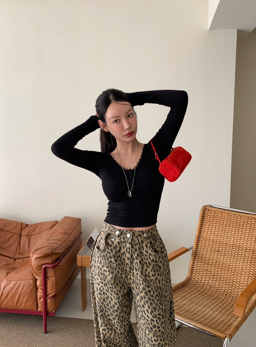 REVE CITE-L韓國代購女裝新款推薦職業長袖T恤蕾絲褶皺REVE CITE-L長袖T恤