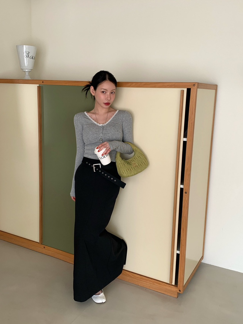 REVE CITE-L韓國代購女裝新款推薦職業長袖T恤蕾絲褶皺REVE CITE-L長袖T恤