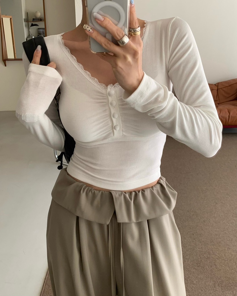 REVE CITE-L韓國代購女裝新款推薦職業長袖T恤蕾絲褶皺REVE CITE-L長袖T恤圖色1