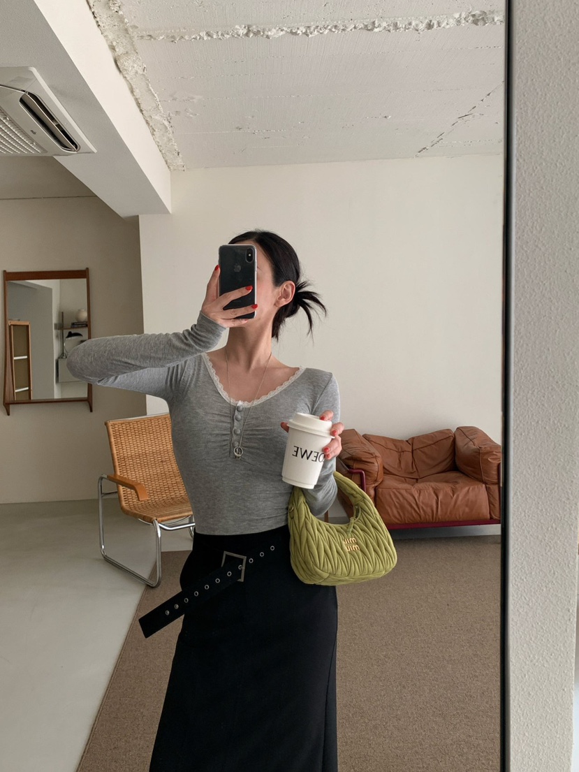 REVE CITE-L韓國代購女裝新款推薦職業長袖T恤蕾絲褶皺REVE CITE-L長袖T恤圖色3