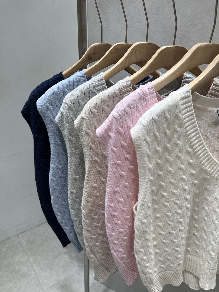 EVERCOMMERCE METICULOUSLY DESIGNED韓國直郵實拍女裝新品熱賣吊帶背心棉質寬松EVERCOMMERCE METICULOUSLY DESIGNED吊帶/背心