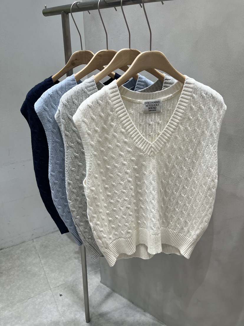 EVERCOMMERCE METICULOUSLY DESIGNED韓國直郵實拍女裝新品熱賣吊帶背心棉質寬松EVERCOMMERCE METICULOUSLY DESIGNED吊帶/背心