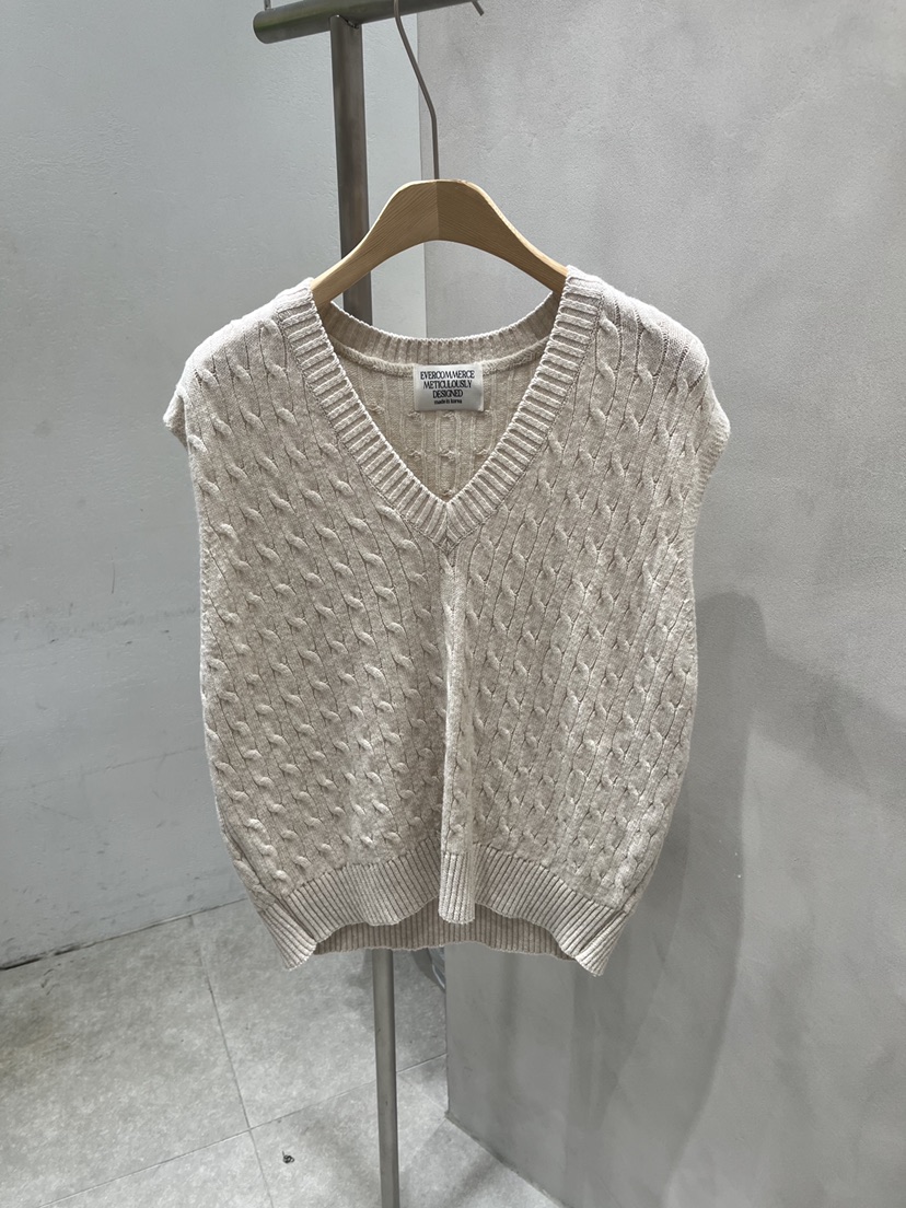 EVERCOMMERCE METICULOUSLY DESIGNED韓國直郵實拍女裝新品熱賣吊帶背心棉質寬松EVERCOMMERCE METICULOUSLY DESIGNED吊帶/背心圖色2