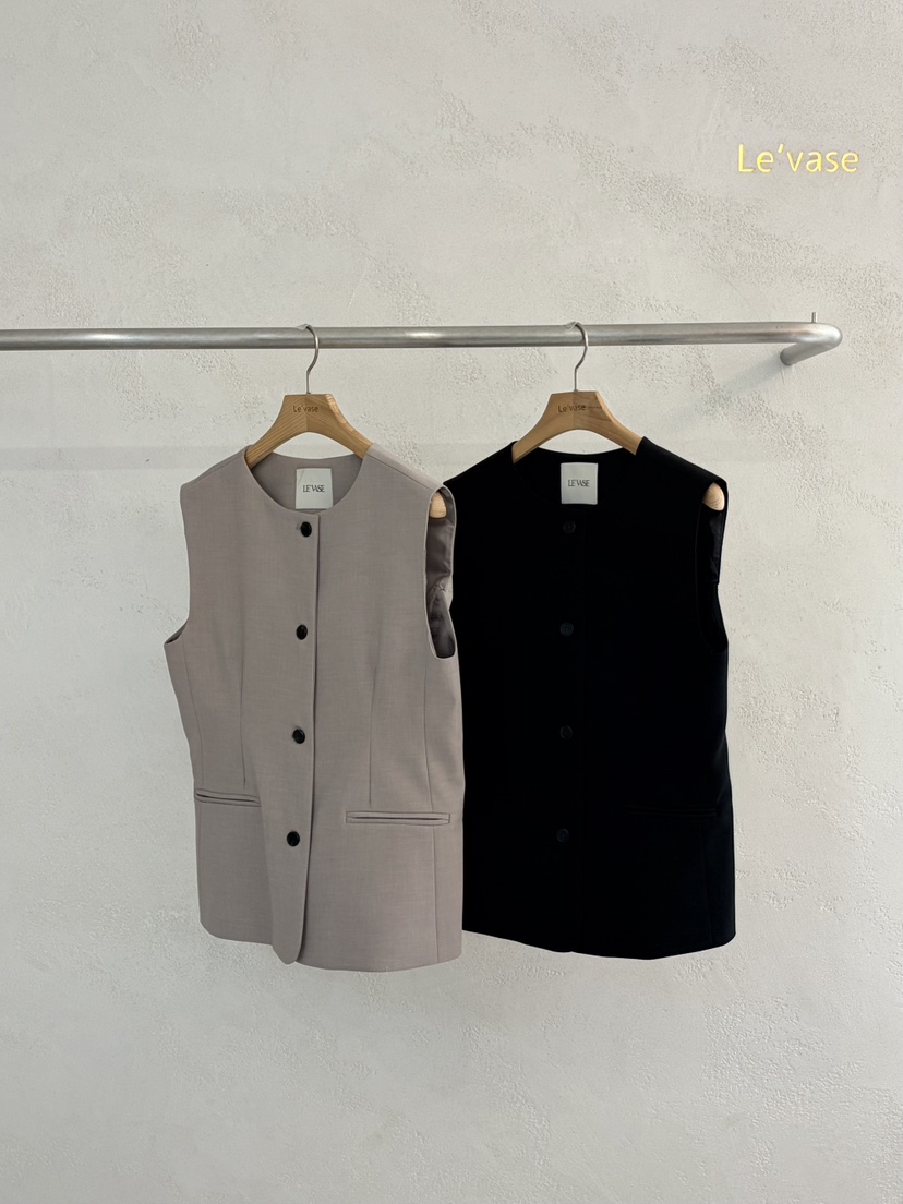 LE VASE韓國直郵女裝新款時尚職業人氣推薦26春夏熱賣馬甲LE VASE馬甲