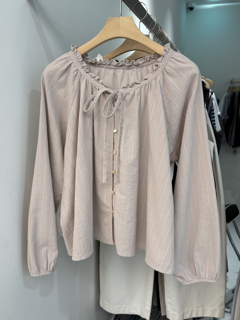 PEPPER-L韓國東大門代購女裝新款熱賣26春夏職業襯衫蕾絲衫PEPPER襯衫/蕾絲衫圖色2