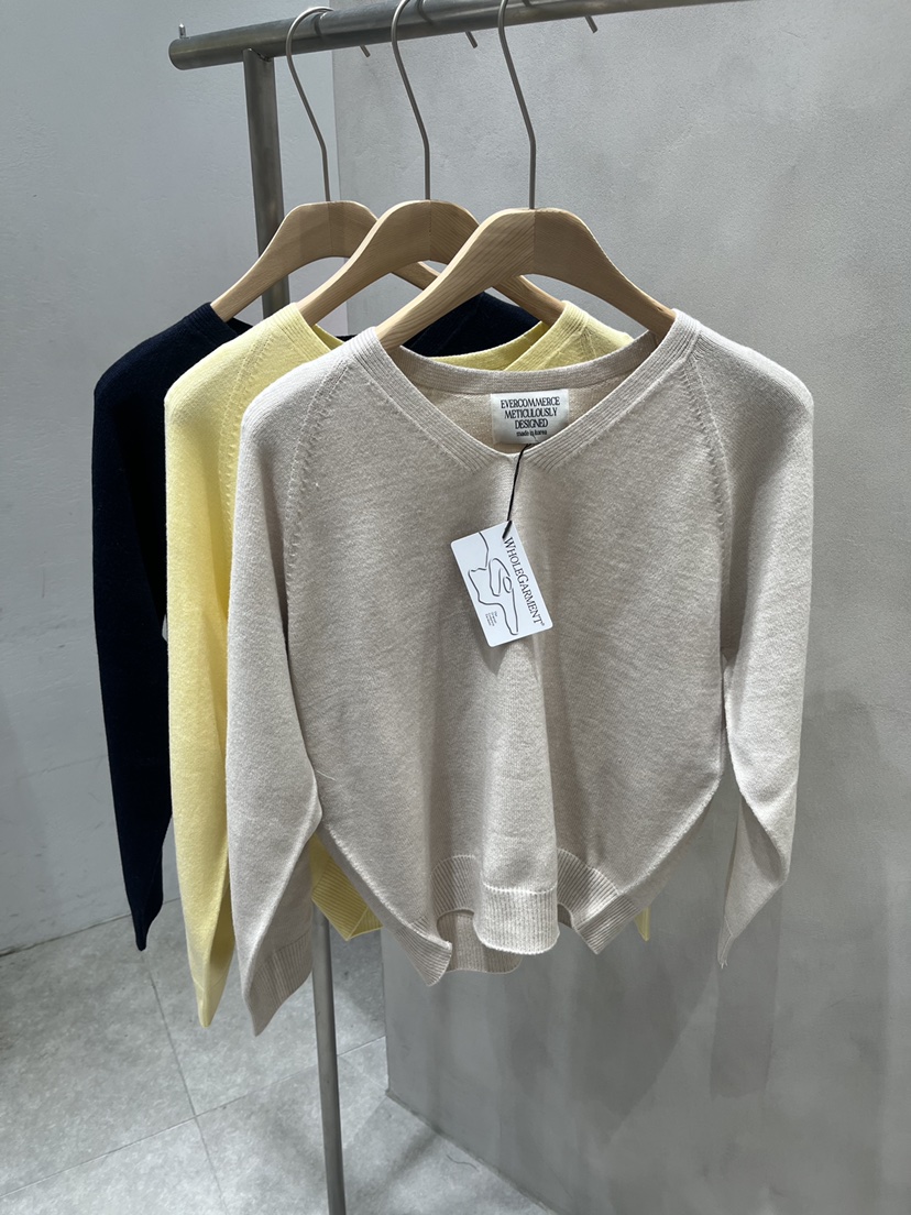 EVERCOMMERCE METICULOUSLY DESIGNED韓國東大門代購女裝新品人氣針織衫EVERCOMMERCE METICULOUSLY DESIGNED針織衫