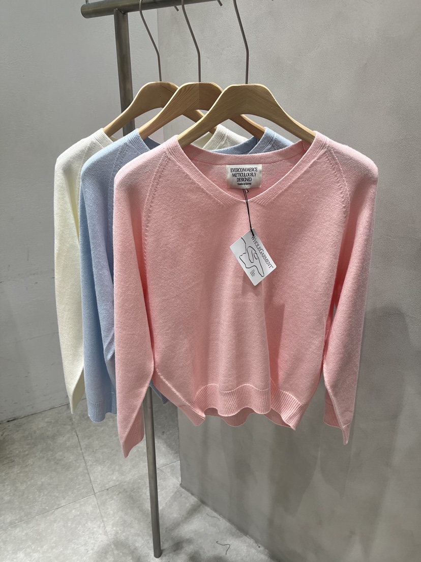 EVERCOMMERCE METICULOUSLY DESIGNED韓國東大門代購女裝新品人氣針織衫EVERCOMMERCE METICULOUSLY DESIGNED針織衫