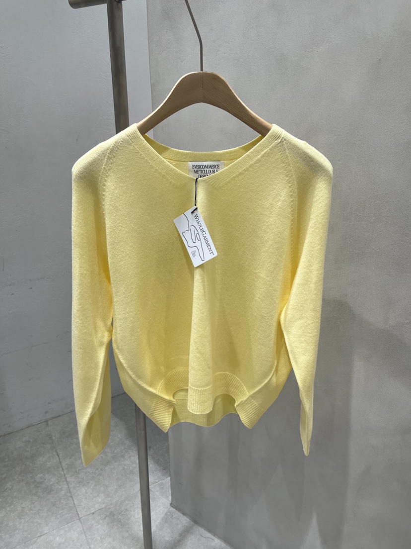 EVERCOMMERCE METICULOUSLY DESIGNED韓國東大門代購女裝新品人氣針織衫EVERCOMMERCE METICULOUSLY DESIGNED針織衫圖色1