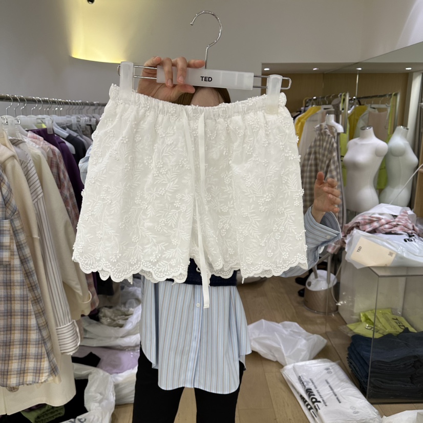 TED韓國直郵實拍女裝新款推薦休閑熱賣人氣職業短褲毛絨蕾絲TED短褲圖色1